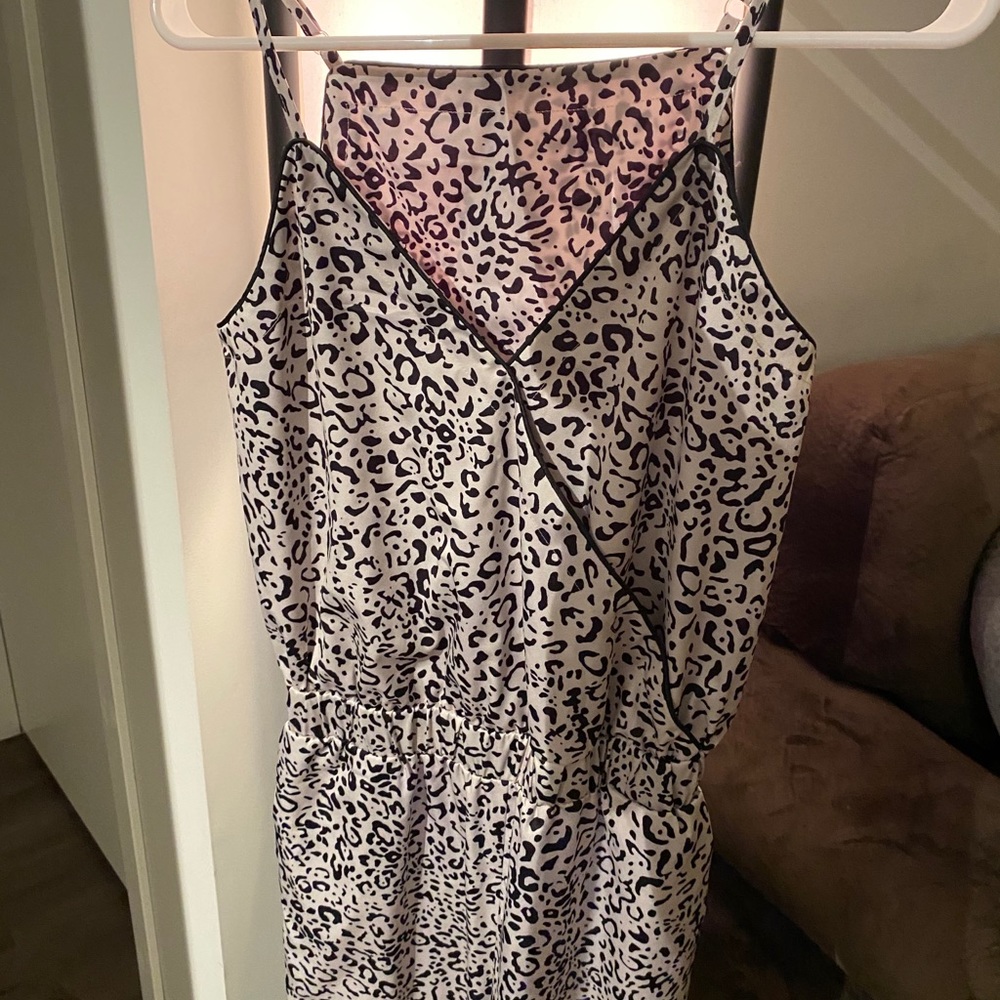 Sleeveless jumpsuit